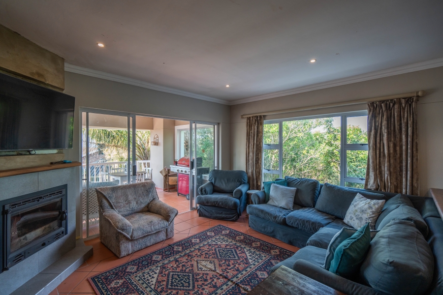 5 Bedroom Property for Sale in Seafield Eastern Cape